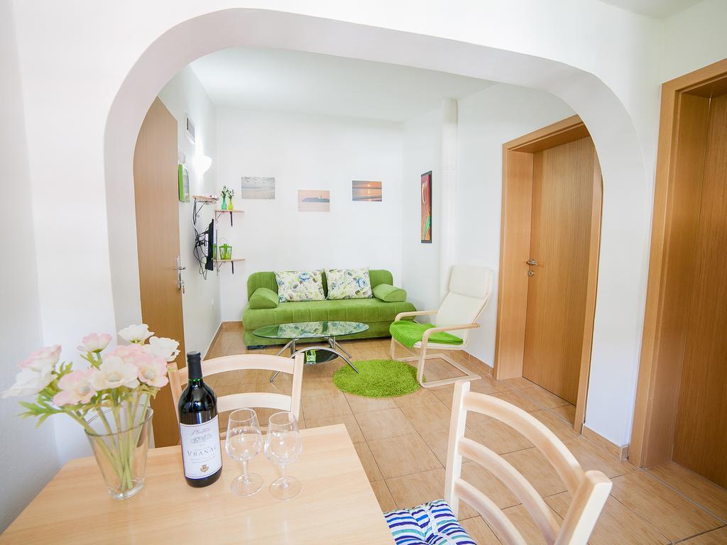 Apartments Viktorija Petrovac 部屋 写真