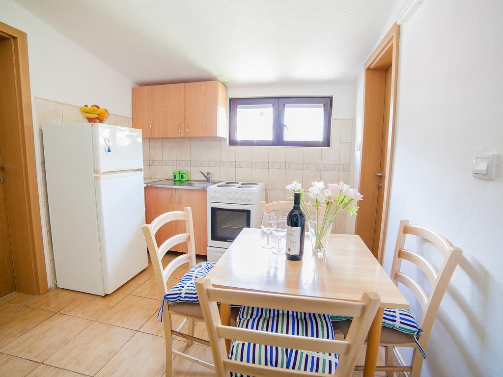 Apartments Viktorija Petrovac 部屋 写真