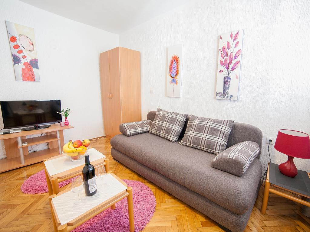 Apartments Viktorija Petrovac 部屋 写真