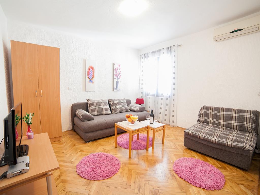 Apartments Viktorija Petrovac 部屋 写真